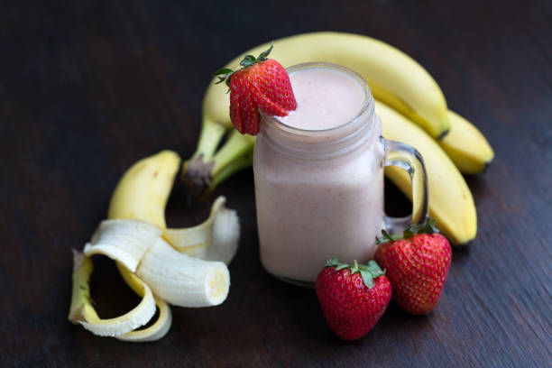 1 delish Strawberry banana smoothie recipe