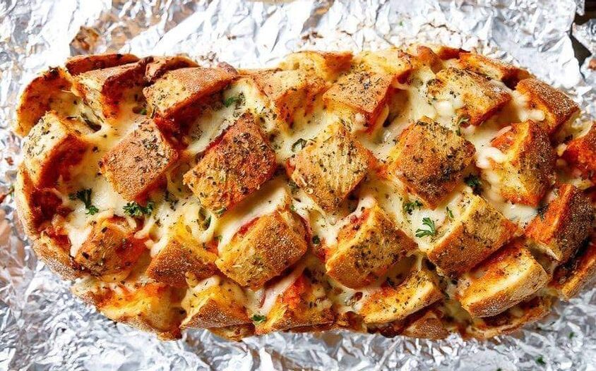 Garlic Butter Pizza pull apart bread