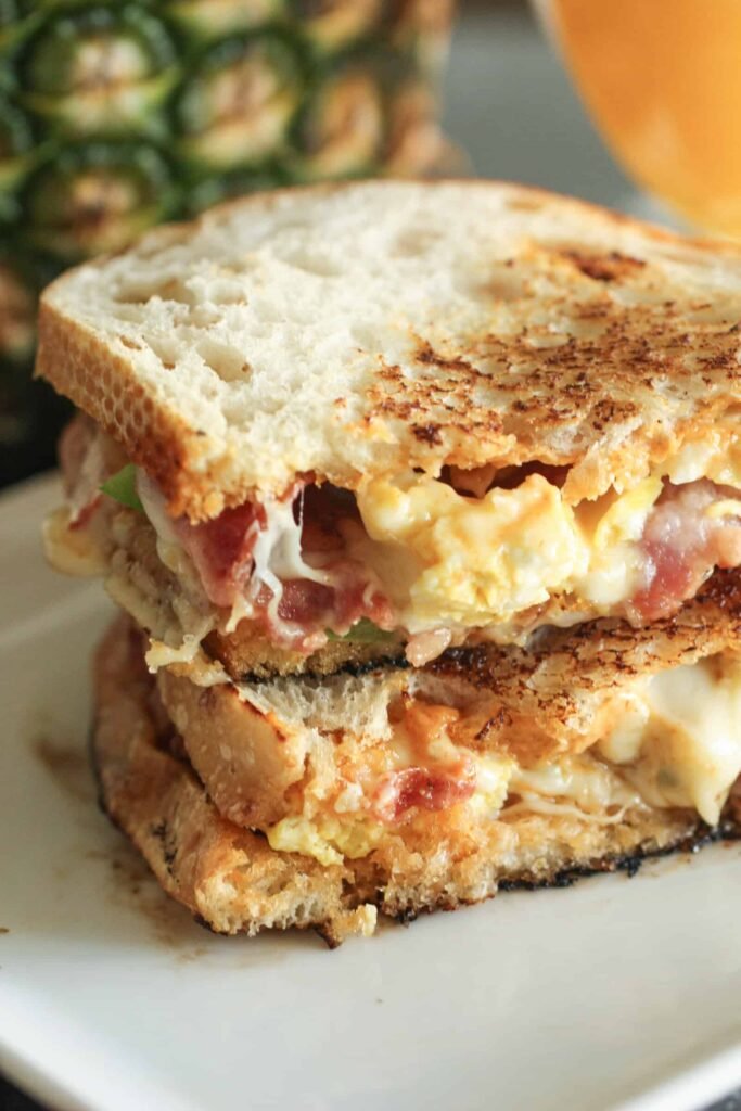 Breakfast Grilled Cheese LasagnaCrunch